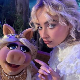 Bang Showbiz / Sabrina Carpenter' incredibly proud' after Emmy Award win.