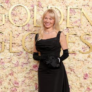 Bang Showbiz / Pamela Anderson was diagnosed with hepatitis C in the 1990s