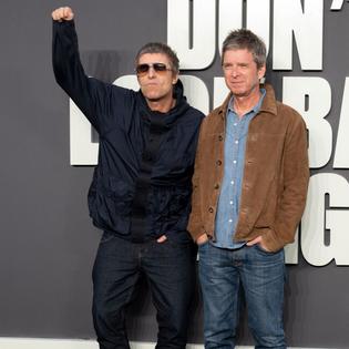 Bang Showbiz / Oasis documentary director had to 'earn trust' with Liam and Noel Gallagher