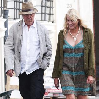 Bang Showbiz / Neil Young has opened up about his love for Daryl Hannah in a new song