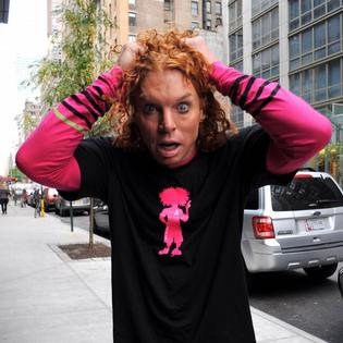 Bang Showbiz / Carrot Top was allegedly being threatened.