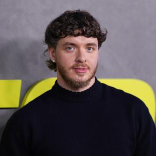 Bang Showbiz / Jack Harlow reads album reviews.