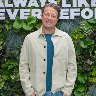Bang Showbiz / Jamie Oliver admits his kids aren't impressed