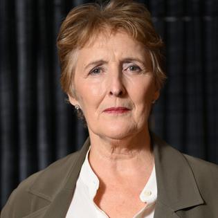 Bang Showbiz / Fiona Shaw reveals top actress she regards as her 'spiritual daughter' amid her 'fantastic life'