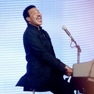 Bang Showbiz / Lionel Richie returning as American Idol judge after heart op