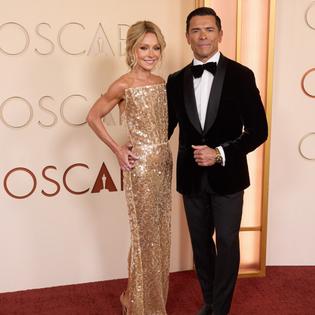 Bang Showbiz / Mark Consuelos undergoing 'major' surgery