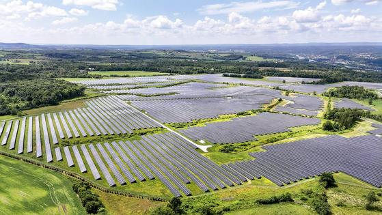It can be very hard to predict how people will react to changing energy prices and what sources they will look to for power and fuel.
John Paraskevas/Newsday RM via Getty Images