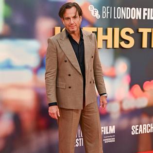 Bang Showbiz / Will Arnett is very happy