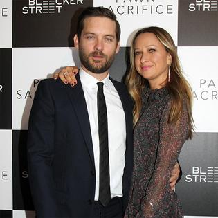 Bang Showbiz / Former couple Tobey Maguire and Jennifer Meyer