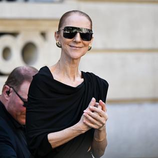 Bang Showbiz / Céline Dion has sparked fresh concern over her long-awaited return to performing after losing her balance on stage and forgetting the words to one of her best-known songs during an emotional concert in Paris