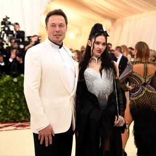 Bang Showbiz / Grimes hasn't written about Elon Musk on her new album