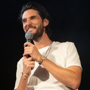 Bang Showbiz / Ben Barnes has got married