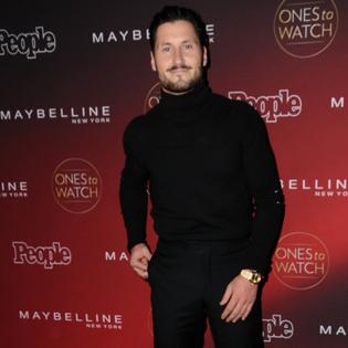 Bang Showbiz / Val Chmerkovskiy has been suspended