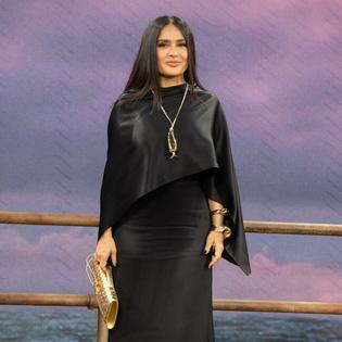 Bang Showbiz / Salma Hayek has discussed her personal style