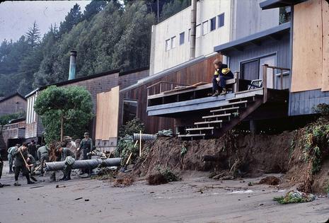 A powerful El Niño in 1978 was a wake-up call for coastal residents who had built homes on the beaches, sand dunes and fragile cliffs. These homes were on Pot Belly Beach, near Santa Cruz, Calif.
              Gary Griggs