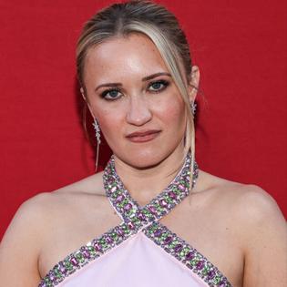 Bang Showbiz / Actress Emily Osment