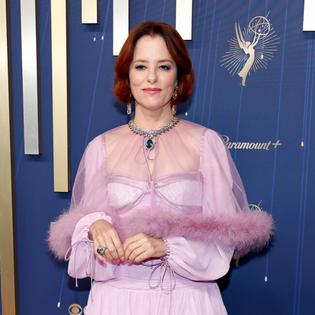 Bang Showbiz / Parker Posey reflects on 'hard' life