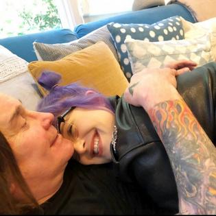 Bang Showbiz / Kelly Osbourne marks her birthday with emotional tribute to late dad Ozzy