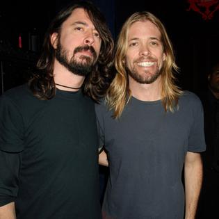Bang Showbiz / Dave Grohl immediately bonded with late Foo Fighters drummer Taylor Hawkins