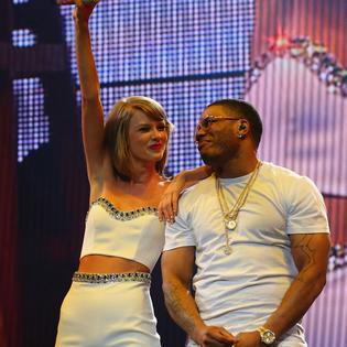 Bang Showbiz / Taylor Swift and Nelly on stage together in 2015