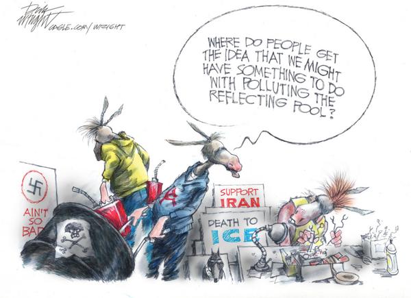 Protesters Deny Reflecting Pool Pollution