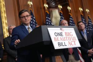 Kevin Dietsch/Getty Images North America/Getty Images