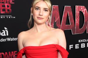 Bang Showbiz / Emma Roberts is a big fan of The White Lotus