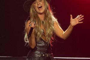 Bang Showbiz / Lainey Wilson carves out time for her fiance.