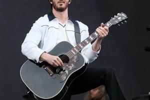 Bang Showbiz / Kevin Jonas lost most of his fortune.