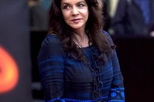 Bang Showbiz / Dianne Wiest and Stockard Channing returning for Practical Magic 2.