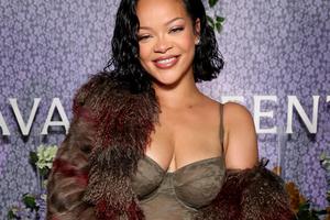 Bang Showbiz / Rihanna lent her voice to the new Smurfs movie