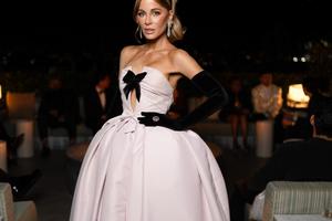 Bang Showbiz / Kate Beckinsale has been left devastated by the death of her mother