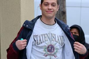 Bang Showbiz / Eddie Murphy loved working with Pete Davidson