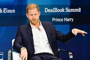 Bang Showbiz / Prince Harry has denied fighting Prince Andrew.