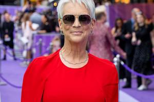 Bang Showbiz / Jamie Lee Curtis supports Pamela Anderson and Michael Douglas' relationship.
