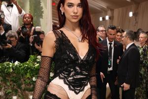 Bang Showbiz / Dua Lipa trademarks name for fitness and lifestyle products