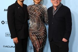 Bang Showbiz / Bill Condon felt that Jennifer Lopez was instrumental in getting Kiss of the Spider Woman made