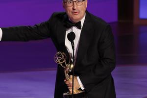 Bang Showbiz / John Oliver won't listen to Jay Leno