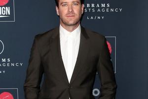Bang Showbiz / Armie Hammer got stars stoned