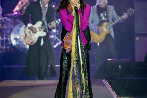 Bang Showbiz / Steven Tyler would find it difficult to tour with his vocal injury