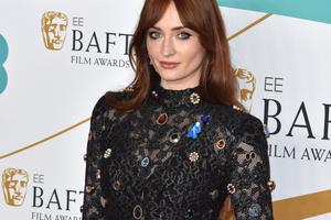 Bang Showbiz / Sophie Turner didn't enjoy shooting intimate scenes with Kit Harington
