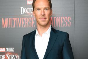 Bang Showbiz / Benedict Cumberbatch is 'fragile' despite his years in the limelight
