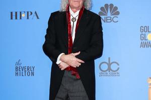 Bang Showbiz / Queen 'are launching their own wine'