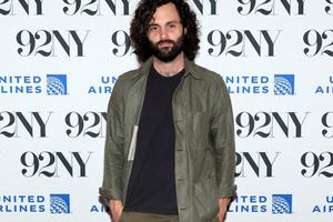 Bang Showbiz / Penn Badgley has become a father to twin boys