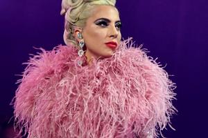 Bang Showbiz / Lady Gaga was forced to cancel her gig