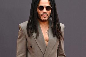 Bang Showbiz / Lenny Kravitz approves of Zoe Kravitz / Harry Styles romance