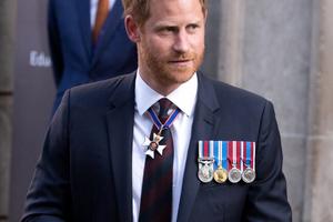 Bang Showbiz / Prince Harry urged veterans to open up