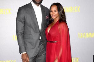 Bang Showbiz / LeBron James admits marriage isn't perfect
