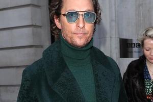 Bang Showbiz / Matthew McConaughey could make a move into politics