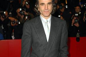 Bang Showbiz / Daniel Day-Lewis has explained his U-turn.